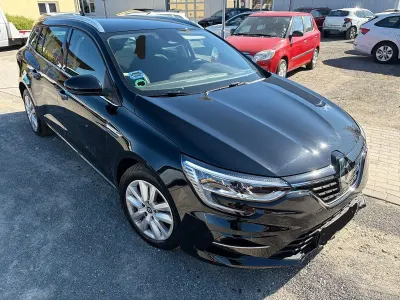 Gebraucht Renault Mégane GrandTour Techno 140 PS (102 kW) 2022 Schwarz Kombi