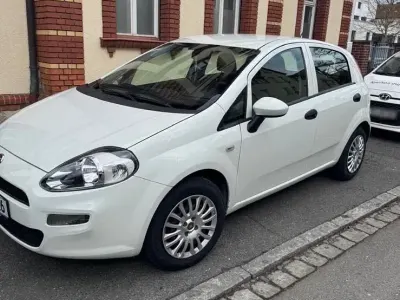 Gebraucht Fiat Grande Punto 75 PS (55 kW) 2016 Weiß Kleinwagen