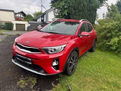 Gebraucht Kia Stonic Platinum Edition 120 PS (88 kW) 2017 Rot SUV