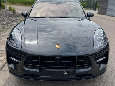 Porsche Macan S