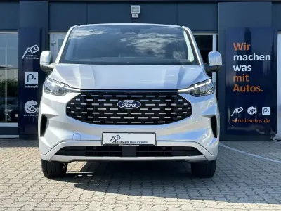 Gebraucht Ford Tourneo Custom Titanium 170 PS (125 kW) 2025 Moondust silver Van