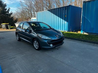 Gebraucht Peugeot 207 95 PS (69 kW) 2011 Grau Limousine