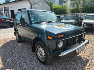 Gebraucht Lada niva 82 PS (60 kW) 2010 Grün SUV