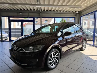 Gebraucht VW Golf Sportsvan Sound 110 PS (80 kW) 2017 Violett Van / Kleinbus