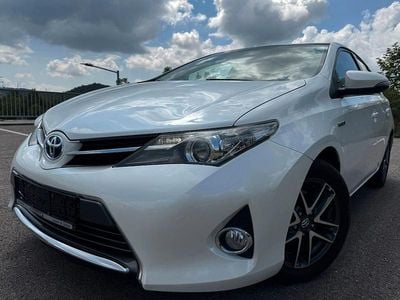 Toyota Auris Hybrid