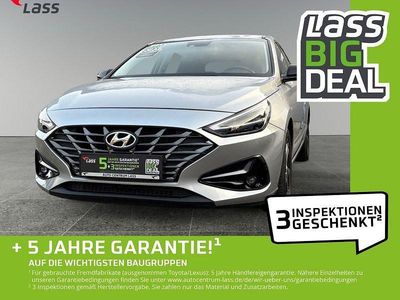 Gebraucht Hyundai i30 120 PS (88 kW) 2024 Silver metallic Limousine