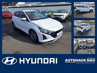 Gebraucht Hyundai i20 Trend 101 PS (74 kW) 2025 Atlas white / sol Kleinwagen