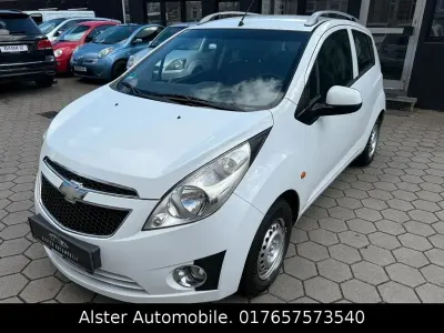 Gebraucht Chevrolet Spark 82 PS (60 kW) 2011 Weiß Kleinwagen