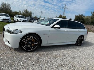 Gebraucht BMW 525 Sport Line 218 PS (160 kW) 2015 Weiß Kombi