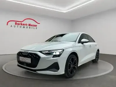 Gebraucht Audi A3 S-Line 150 PS (110 kW) 2025 Gletscherweiß metallic Limousine