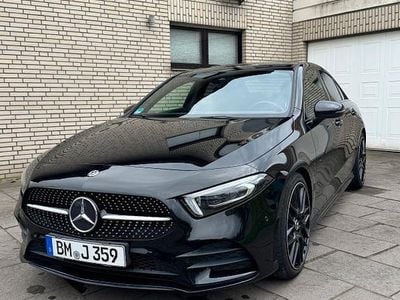 Second-hand Mercedes A250 AMG line 224 CP (164 kW) 2019 Negru Berlinǎ