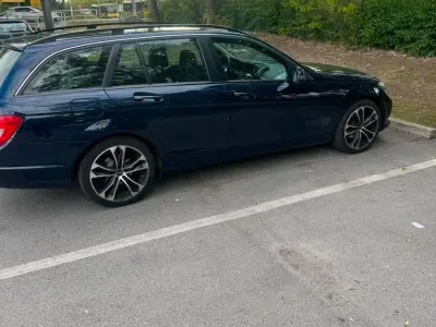 Gebraucht Mercedes C200 Avantgarde 136 PS (100 kW) 2012 Schwarz Kombi