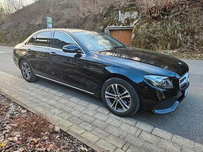 Gebraucht Mercedes E220 194 PS (142 kW) 2016 Schwarz Limousine