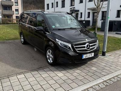 Gebraucht Mercedes V220 Avantgarde Edition 163 PS (119 kW) 2016 Schwarz Van / Kleinbus