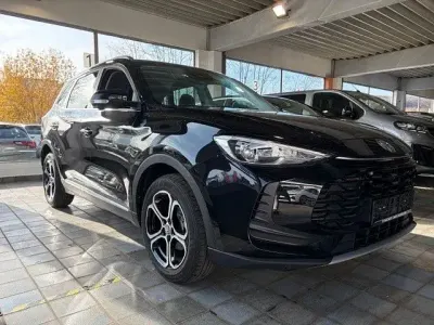 Neu MG ZS 116 PS (85 kW) 2025 Pebble black SUV
