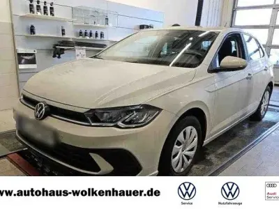 Usata VW Polo 80 CV (58 kW) 2023 Grigio Utilitaria