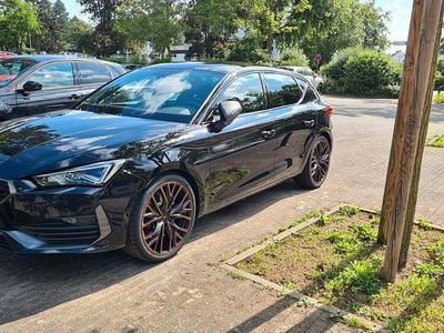 Gebraucht Cupra Leon VZ 300 PS (220 kW) 2024 Schwarz Limousine