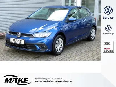 Gebraucht VW Polo Life 80 PS (58 kW) 2023 Reef blue metallic Kleinwagen