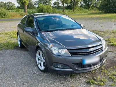 Gebraucht Opel Astra GTC 90 PS (66 kW) 2009 Grau Coupé