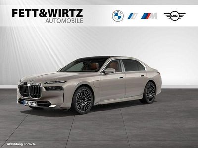 Gebraucht BMW 750e Comfort Edition 489 PS (359 kW) 2025 Oxidgrau metallic Limousine