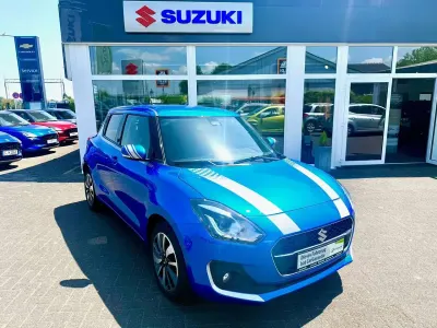 Gebraucht Suzuki Swift Comfort+ 111 PS (81 kW) 2019 Speedy blue metallic Kleinwagen