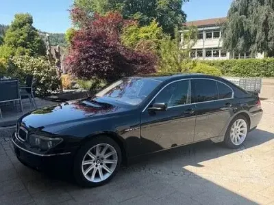 Gebraucht BMW 760 445 PS (327 kW) 2003 Schwarz Limousine