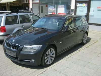 Gebraucht BMW 320 Lifestyle 184 PS (135 kW) 2011 Schwarz Kombi