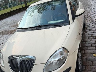 Gebraucht Lancia Ypsilon 60 PS (44 kW) 2004 Gelb Kleinwagen