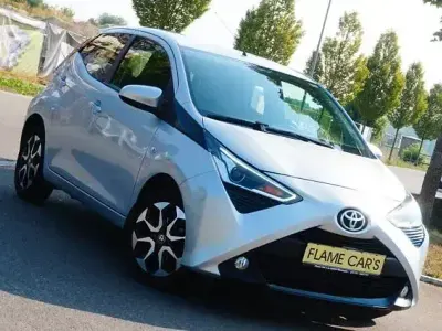 Gebraucht Toyota Aygo X-play 72 PS (52 kW) 2019 Silber Kleinwagen