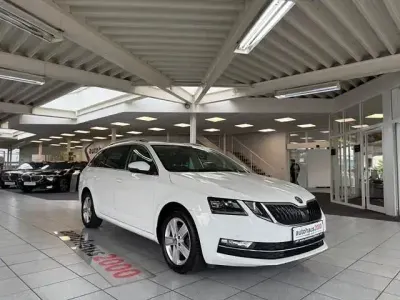Gebraucht Skoda Octavia Style 116 PS (85 kW) 2019 Weiß Kombi