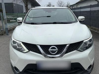 Gebraucht Nissan Qashqai 130 PS (95 kW) 2016 Weiß SUV