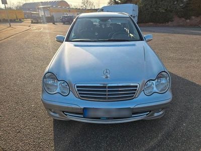 Silber Gebraucht 2004 Mercedes C200 Limousine | 2.750 € (Fairer Preis)