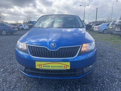 Gebraucht Skoda Rapid Style 105 PS (77 kW) 2014 Blau Kleinwagen