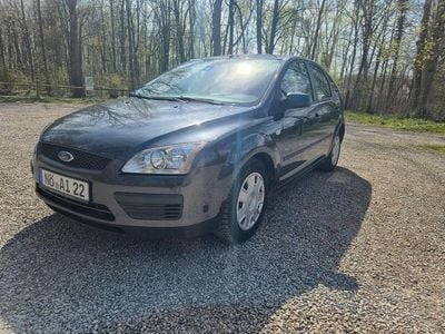 Second-hand Ford Focus Style 101 CP (74 kW) 2007 Albastru Berlinǎ