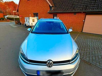 Gebraucht VW Golf VII 150 PS (110 kW) 2018 Silber Kombi