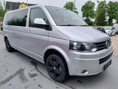 Usata VW Caravelle 179 CV (131 kW) 2011 Argento Furgone