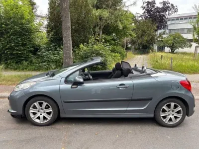 Gebraucht Peugeot 207 CC 110 PS (80 kW) 2007 Silber Cabrio