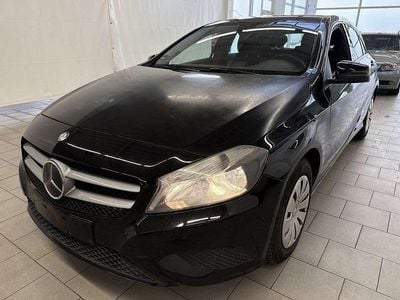 Gebraucht Mercedes A180 109 PS (80 kW) 2013 Kosmosschwarz  metalliclack Kleinwagen