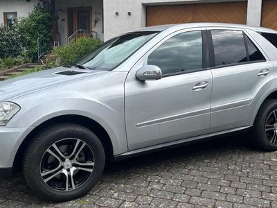 Mercedes ML320