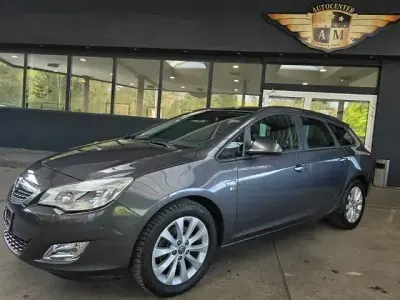 Gebraucht Opel Astra 147 PS (108 kW) 2012 Andere Kombi