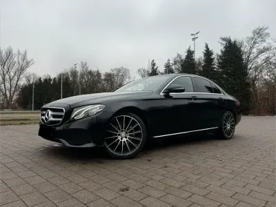 Second-hand Mercedes E220 194 CP (142 kW) 2016 Negru Berlinǎ