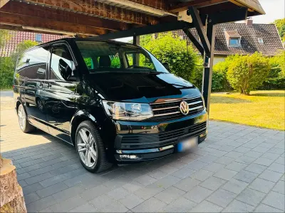 Gebraucht VW Multivan Comfortline 150 PS (110 kW) 2016 Schwarz Van / Kleinbus