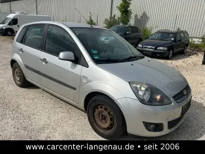 Gebraucht Ford Fiesta Fun X 80 PS (58 kW) 2007 Silber Kleinwagen
