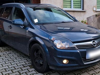 gebraucht Opel Astra Kombi 111 Jahre Edition 1.6 *AHK* *TEMPOMAT* *KLIMA*