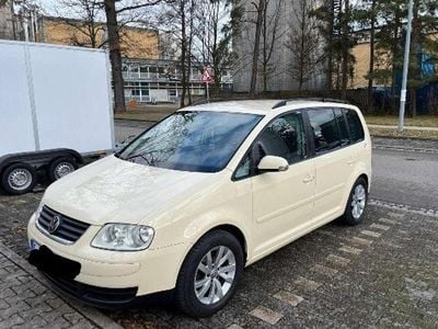 Gebraucht VW Touran Highline 109 PS (80 kW) 2007 Beige Van / Kleinbus
