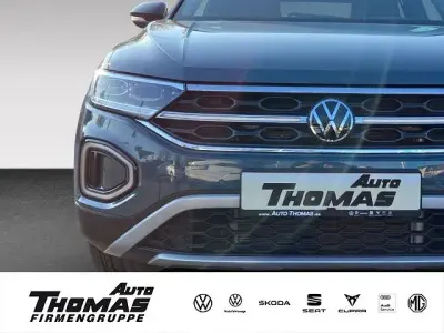 Gebraucht VW T-Roc Cabriolet Move 150 PS (110 kW) 2025 Petroleum blue metallic SUV