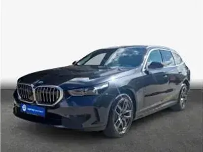 Neu BMW 530 190 PS (139 kW) 2026 Grau (sophistograu brillanteffekt meta) Limousine