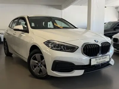 Gebraucht BMW 118 Advantage 136 PS (100 kW) 2023 Weiß Limousine
