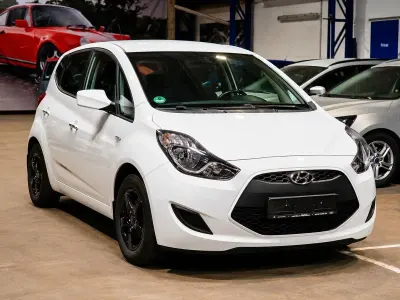 Gebraucht Hyundai i20 Style 125 PS (91 kW) 2018 Weiß Van / Kleinbus