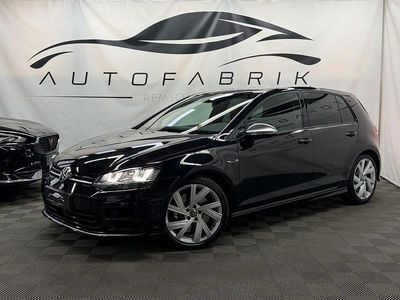 Schwarz Gebraucht 2015 VW Golf VII R Limousine | 27.990 €